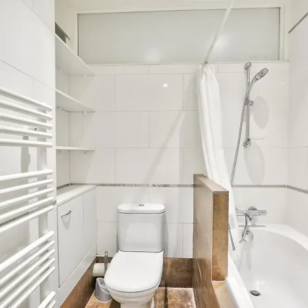 Apartment - Quartier Montmartre Free Netflix