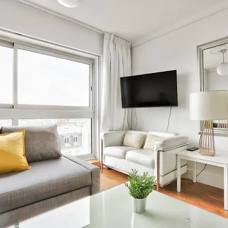 - Quartier Montmartre Free Netflix Apartment
